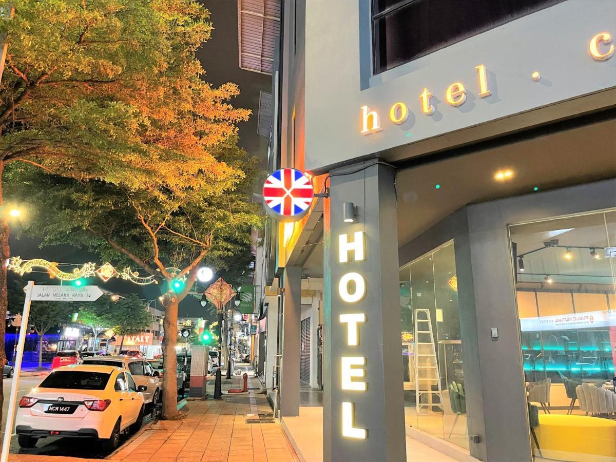 Victoria Station Hotel