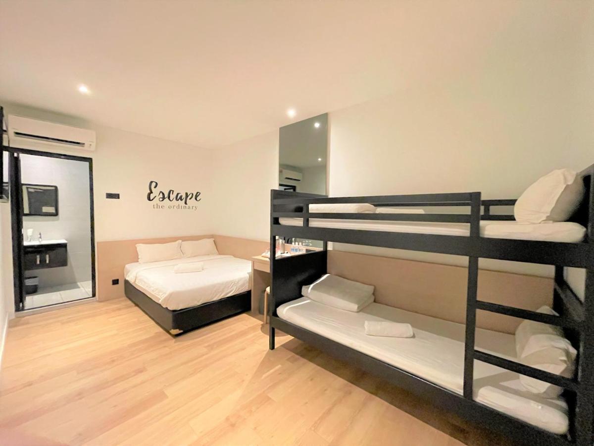 Hotel Victoria Station 3*